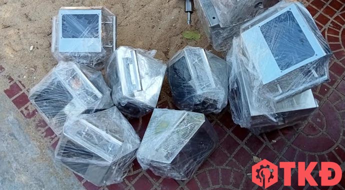 hộp bọc bót lái inox 304 hộp bọc bót lái inox 304