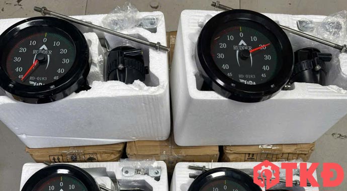 Bộ đồng hồ góc lái RS422 - NMEA - 0183 6 Bộ đồng hồ góc lái RS422 - NMEA - 0183 6
