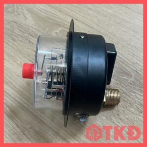 đồng hồ đo áp suất có chỉnh 3 kim chân sau 3