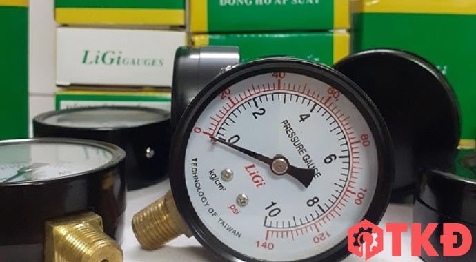 đồng hồ đo áp suất không dầu chân đứng 4 đồng hồ đo áp suất không dầu chân đứng 4