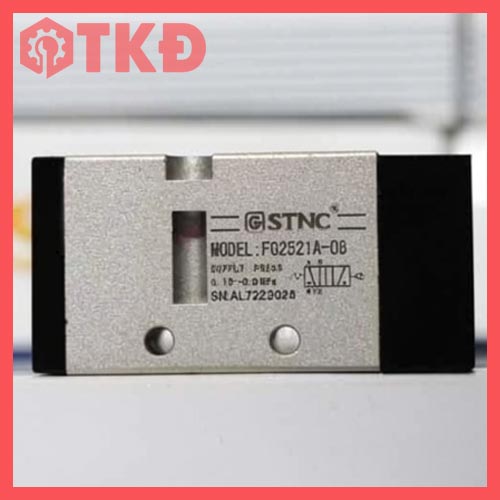 van khí nén điều khiển bằng khí stnc fg2521a-08 2