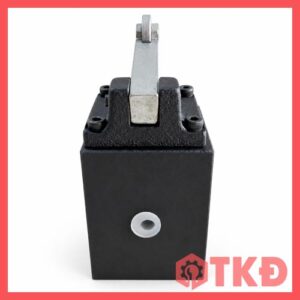van hành trình thủy lực con lăn lắp ren yuci yuken dct 7